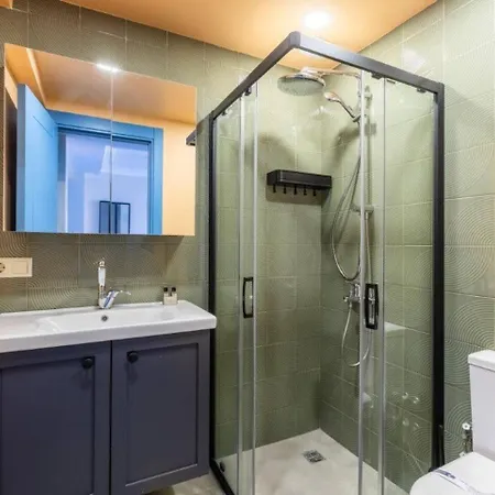 Gorgeous Airy 2bd2bath Bosphorus Views! #358 *