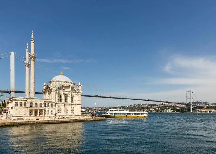 아파트 Gorgeous Airy 2bd2bath Bosphorus Views! #358