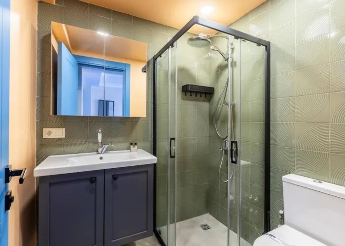 Gorgeous Airy 2bd2bath Bosphorus Views! #358 *