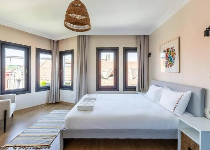 Gorgeous Airy 2bd2bath Bosphorus Views! #358 *