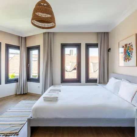 Gorgeous Airy 2bd2bath Bosphorus Views! #358 *