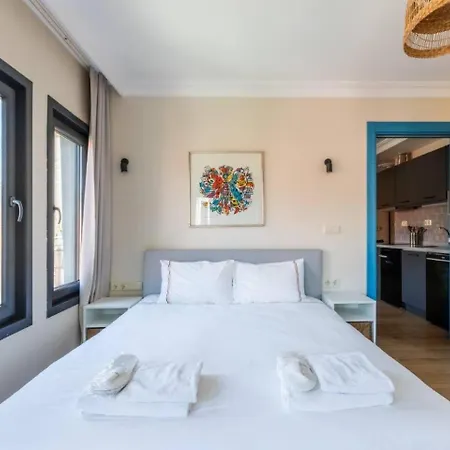 Gorgeous Airy 2bd2bath Bosphorus Views! #358 Istambul